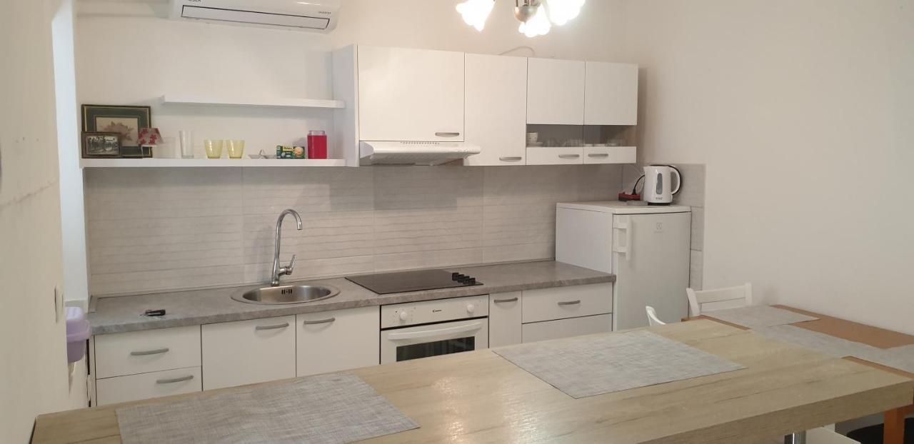 Ulica Dvori Narca 12 Apartment 4+2 Per. Baška Kültér fotó